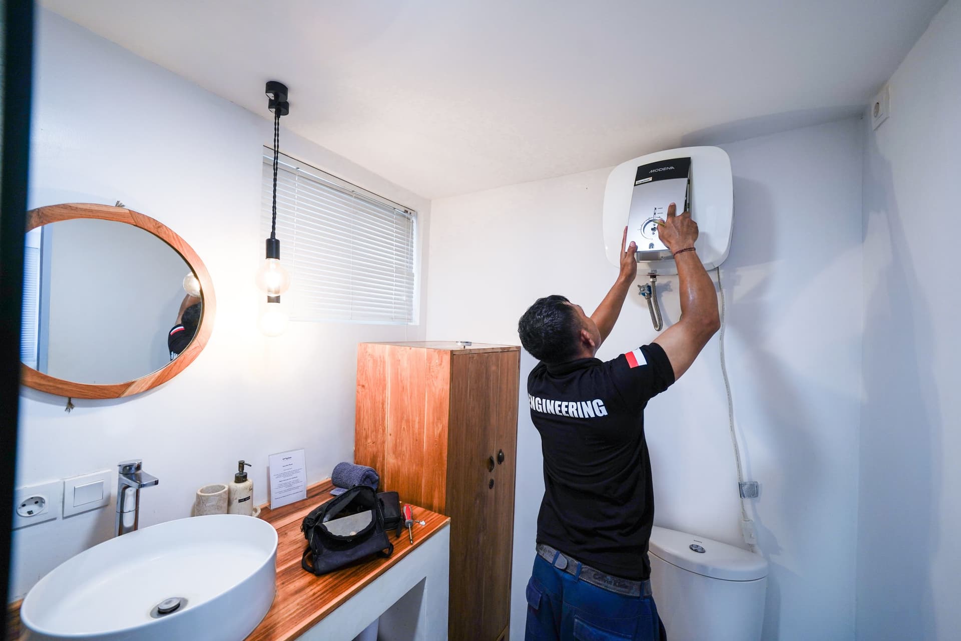 Pekerjaan Water Heater oleh Saka Technical Support